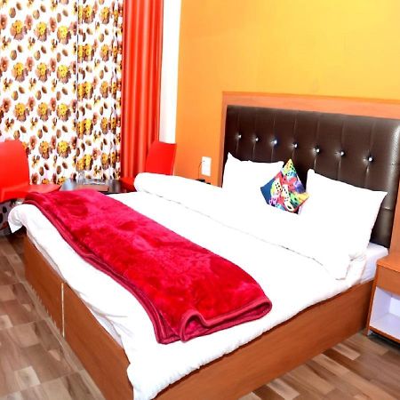 Stayapart - Hotel Bagsu Sarovar Dharamshala Eksteriør bilde